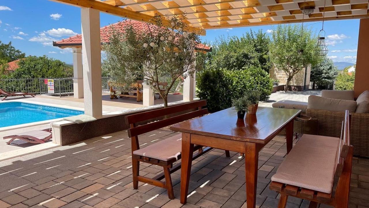 Villa Duje Trilj Esterno foto